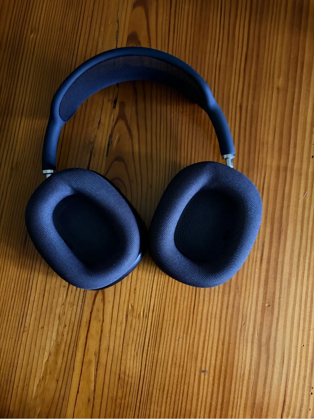 Apple Over-Ear Headphones in Black with Matte Finish